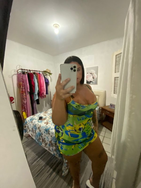 Larissa mel 12