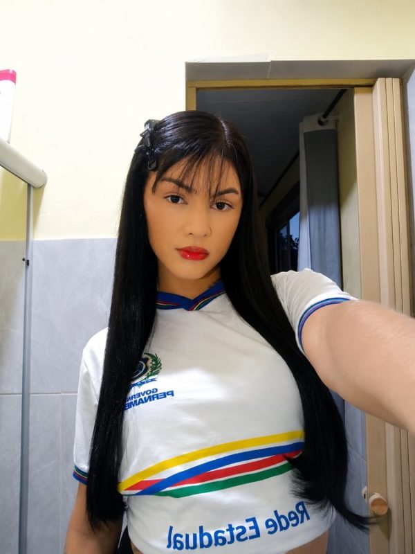 Daphne Larissa 3
