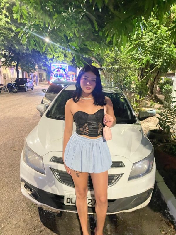 Daphne Larissa 20