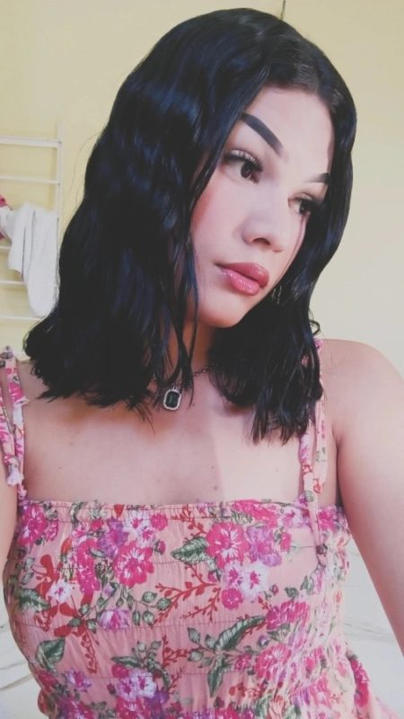 Daphne Larissa 18