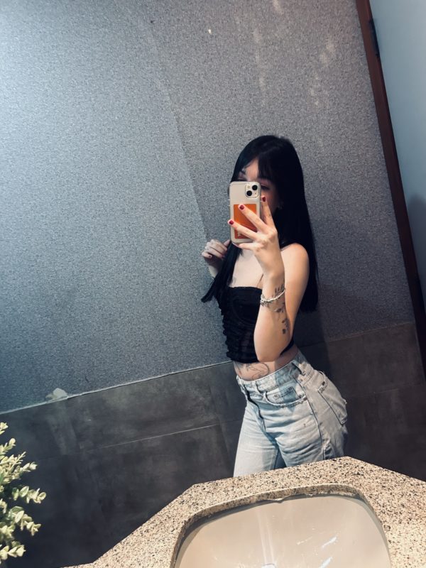 Julia Petroni 6