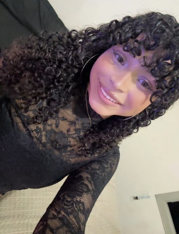 Larissa Muniz 10