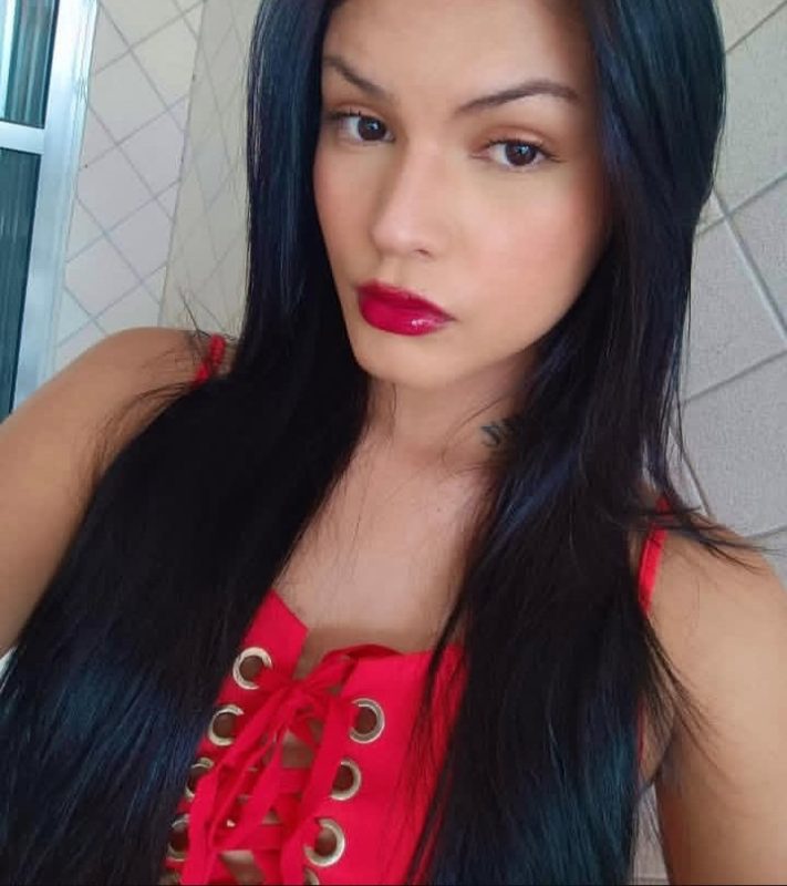 Daphne Larissa 8