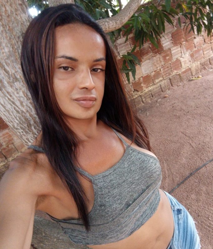 Kelly Cruz 4
