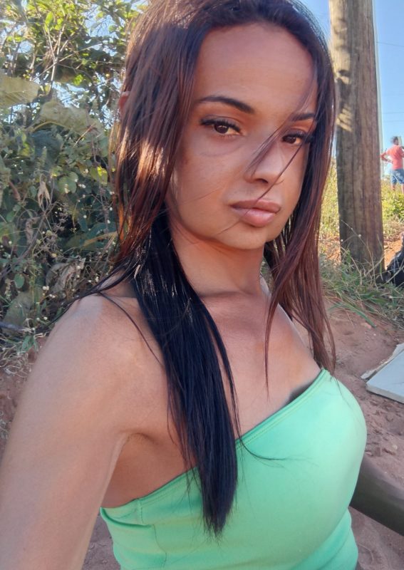 Kelly Cruz 2