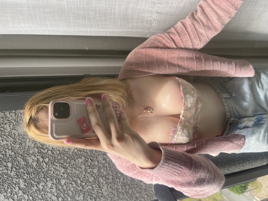 Mia 12
