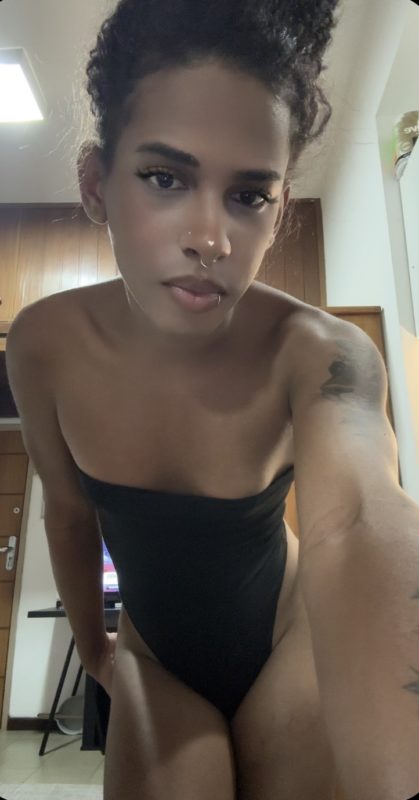 Scarllett Santos