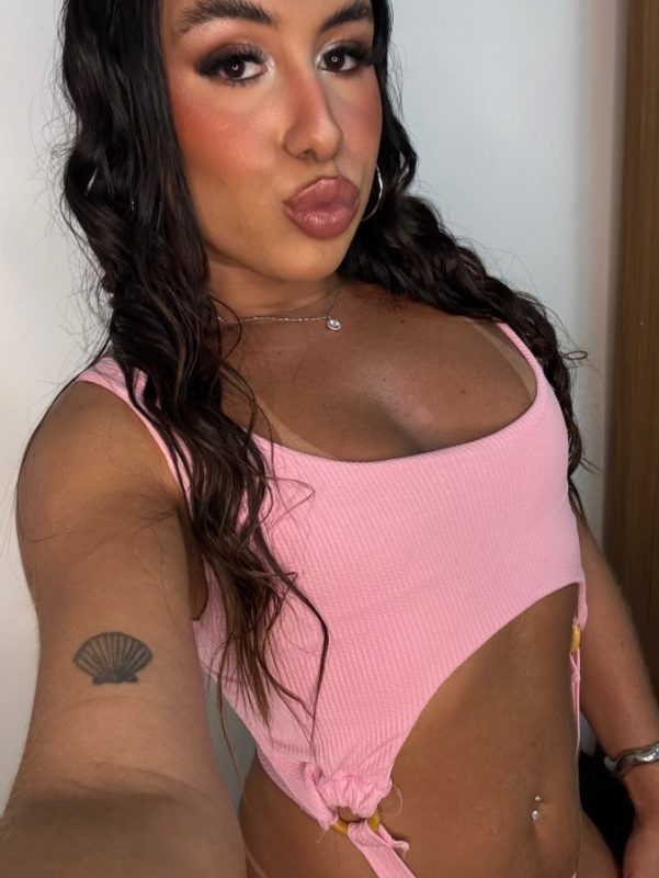 Larissa Telles 5