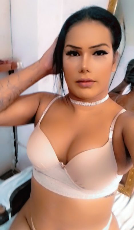 Bruna Dominadora 5