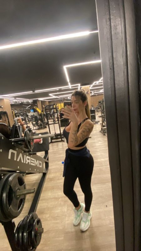 Mariana Fischer 25