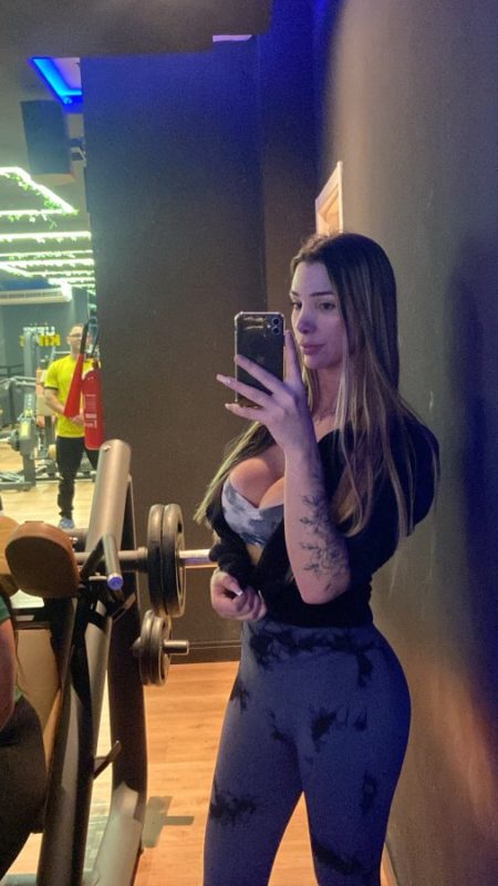 Mariana Fischer 23