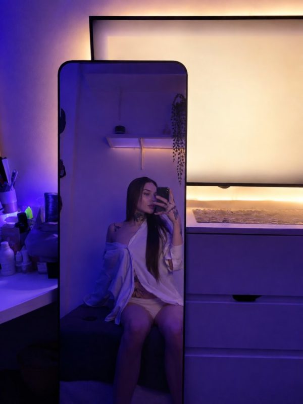 Bella Saad 7