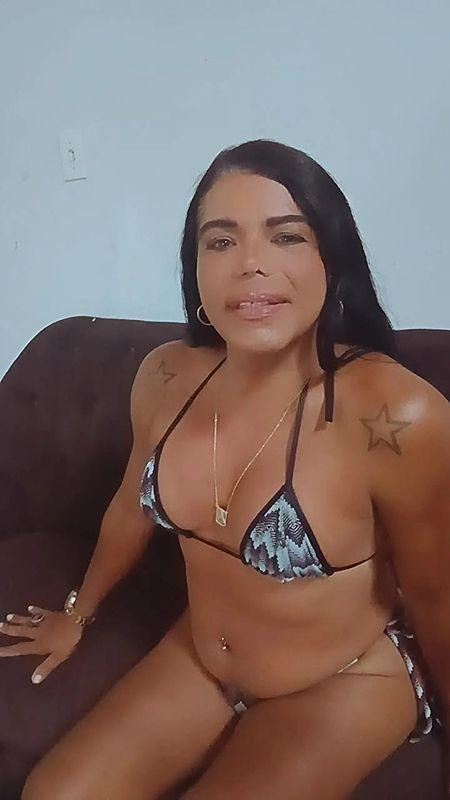 Bianca Close 1