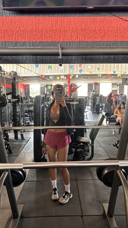 Tayla Toledo 4