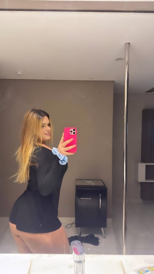 Paula Carvalho 000000611981_D5DF9A21-8A7F-4446-8507-6C930D7B7370.jpg