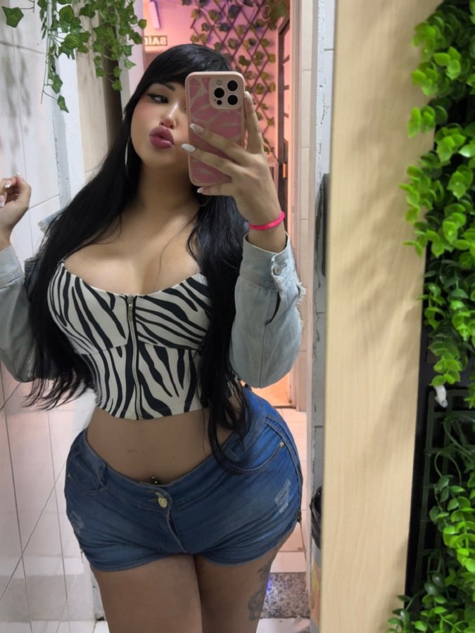 Isabelle Mendes 000000750238_4AEE20A1-FF6C-4D07-8EE4-B9C10D9FD0BE.jpg