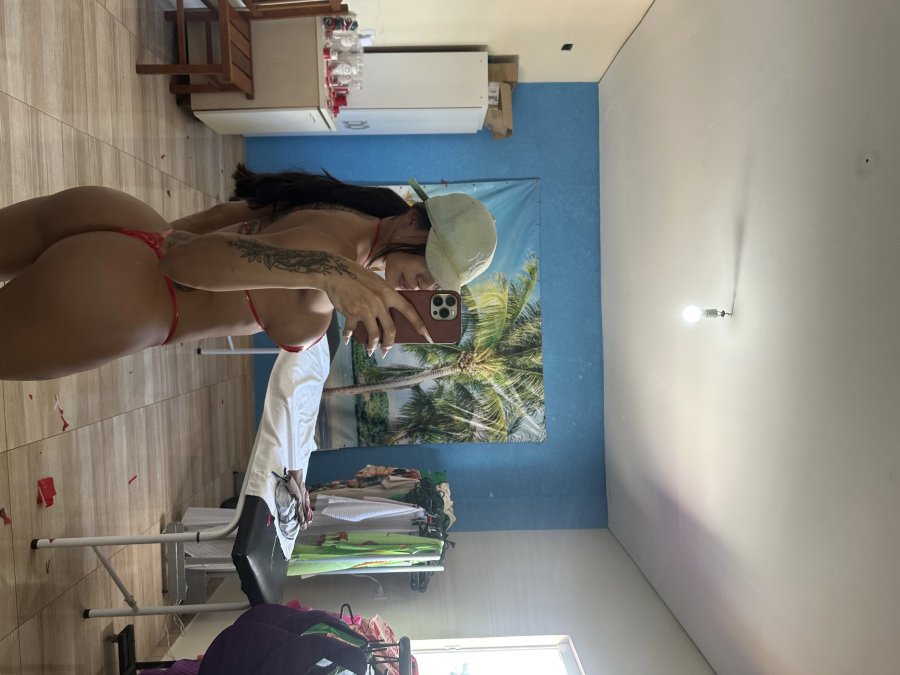 Ana Jennyfer 000001224432_E1B7D6C4-B7B0-4E02-A8C8-FDC4C06AE29C.jpg