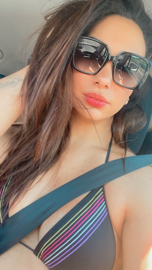 Ariella Fox 000001439611_38043FF4-F67D-4C38-911A-14D49109BA6C.jpg