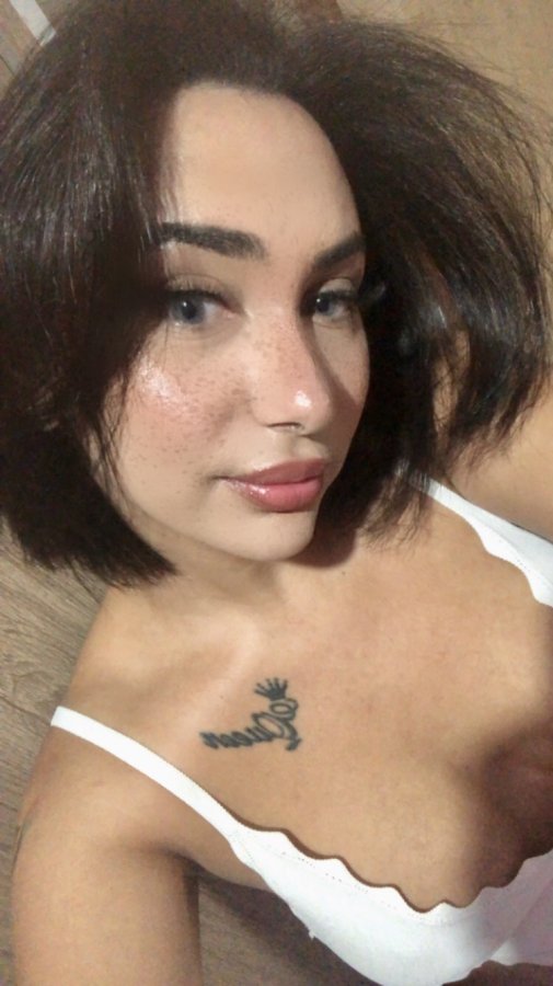 Ariella Fox 000001439611_44BE1F94-B7D0-411C-8342-82CBD77C53F2.jpg